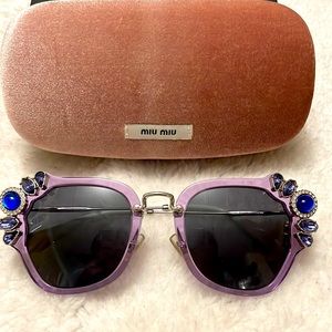 Authentic MIU MIU sunglasses purple with crystals to add the style to the look🤗